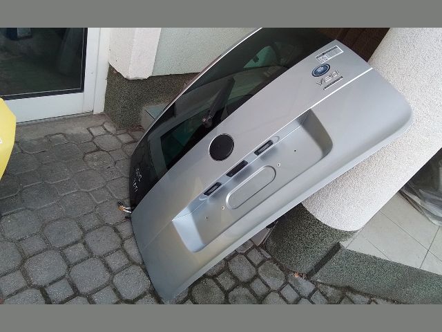 bontott SKODA YETI Csomagtérajtó (Részeivel)