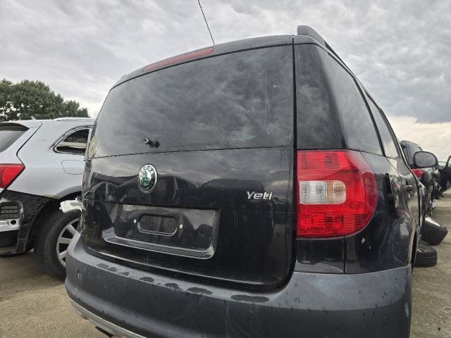 bontott SKODA YETI Csomagtérajtó (Üres lemez)