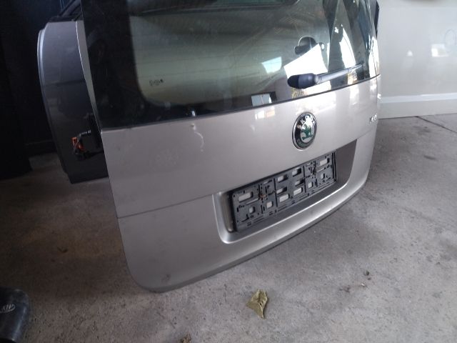 bontott SKODA YETI Csomagtérajtó (Üres lemez)