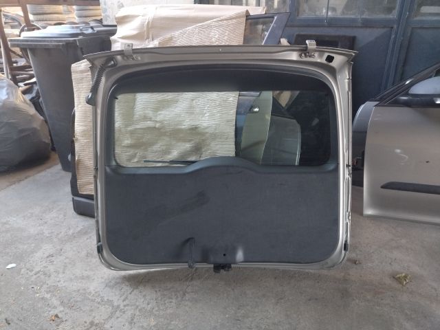 bontott SKODA YETI Csomagtérajtó (Üres lemez)