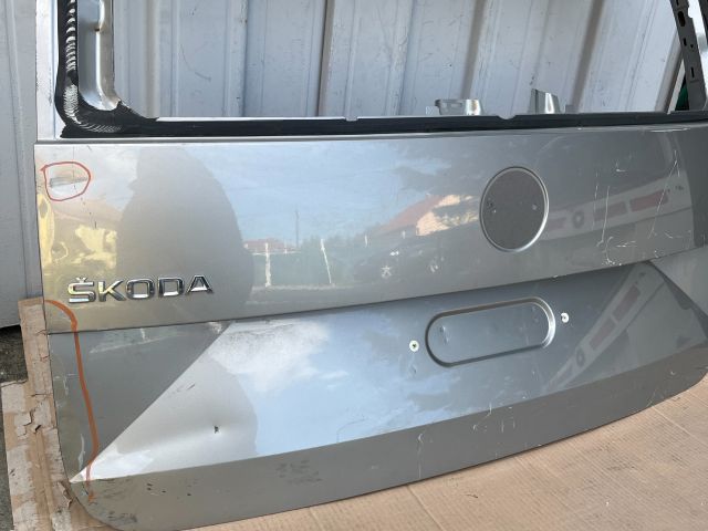 bontott SKODA YETI Csomagtérajtó (Üres lemez)