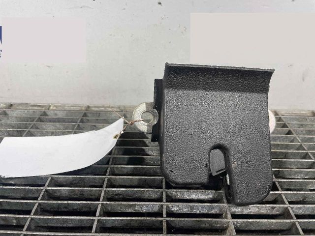 bontott SKODA YETI Csomagtérajtó Ütköző