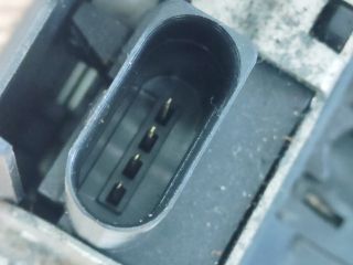 bontott SKODA YETI Csomagtérajtó Zárszerkezet