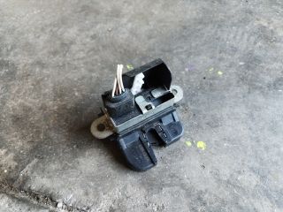 bontott SKODA YETI Csomagtérajtó Zárszerkezet