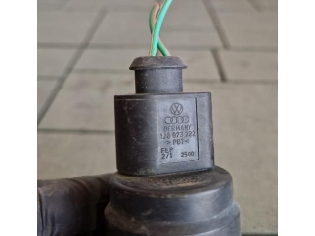 bontott SKODA YETI Első Ablakmosó Szivattyú