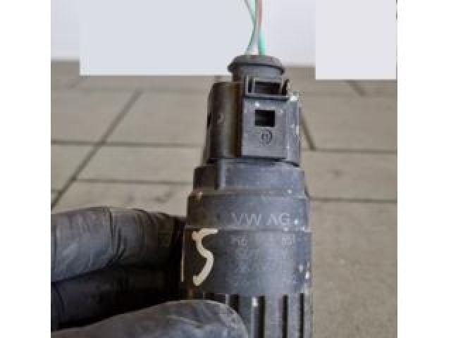 bontott SKODA YETI Első Ablakmosó Szivattyú