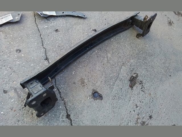 bontott SKODA YETI Első Lökhárító Merevítő (Fém)