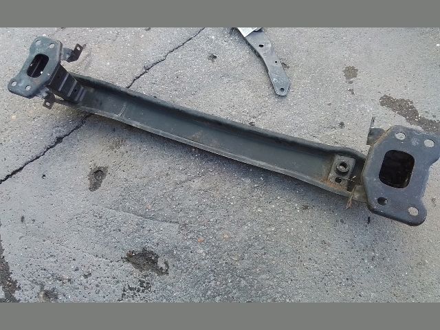 bontott SKODA YETI Első Lökhárító Merevítő (Fém)