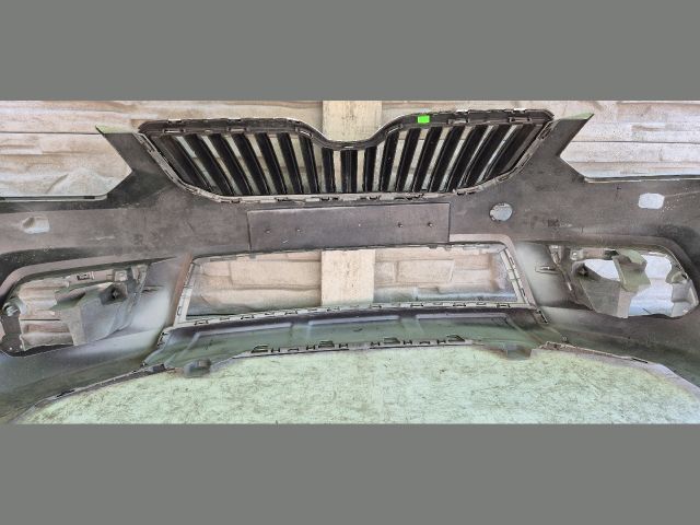 bontott SKODA YETI Első Lökhárító (Üresen)