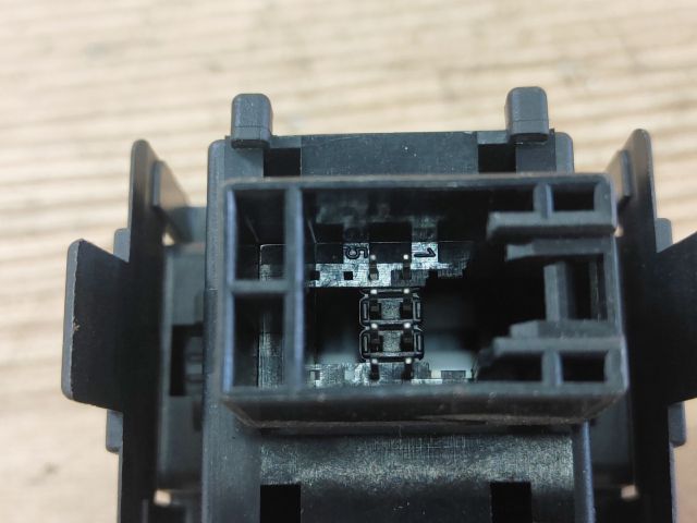 bontott SKODA YETI Fényszórómagasság Állító Kapcsoló