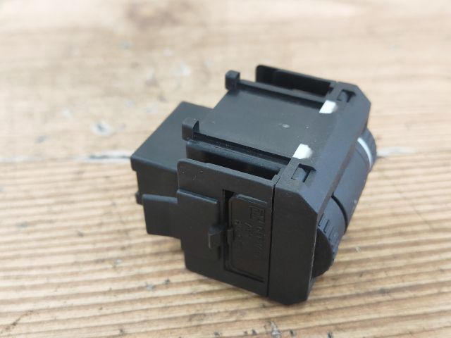 bontott SKODA YETI Fényszórómagasság Állító Kapcsoló