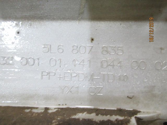 bontott SKODA YETI Hátsó Lökhárító Légterelő