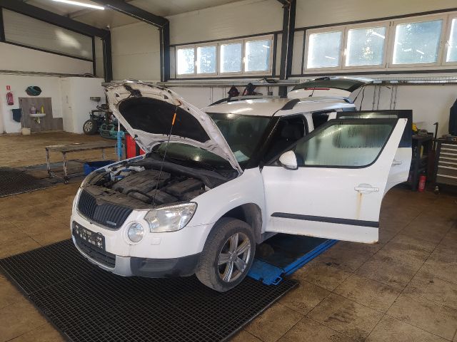 bontott SKODA YETI Hátsó Szélvédő