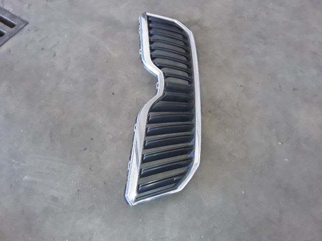 bontott SKODA YETI Hűtőrács