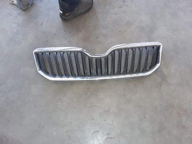 bontott SKODA YETI Hűtőrács