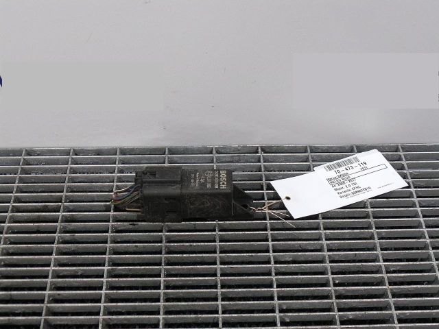 bontott SKODA YETI Izzító Relé