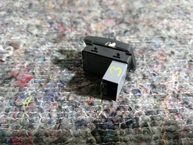 bontott SKODA YETI Jobb első Ablakemelő Kapcsoló