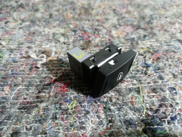 bontott SKODA YETI Jobb első Ablakemelő Kapcsoló