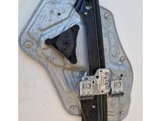 bontott SKODA YETI Jobb első Ablakemelő Szerkezet (Elektromos)