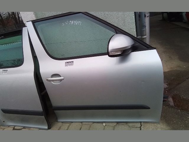 bontott SKODA YETI Jobb első Ajtó (Részeivel)