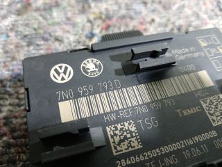 bontott SKODA YETI Jobb első Ajtó Vezérlőegység