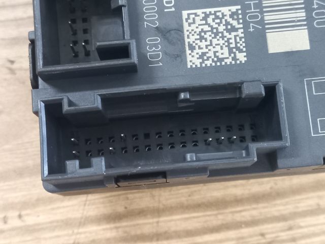 bontott SKODA YETI Jobb első Ajtó Vezérlőegység