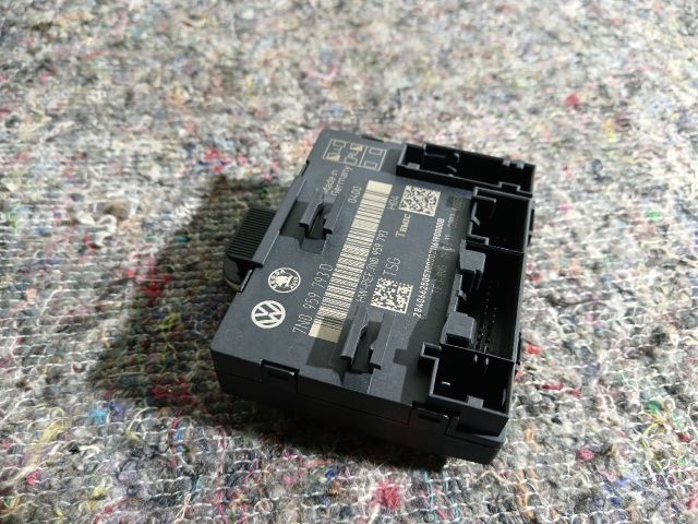 bontott SKODA YETI Jobb első Ajtó Vezérlőegység