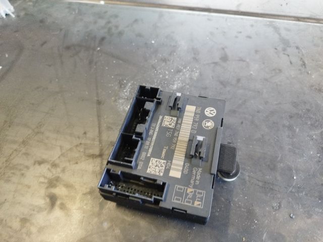 bontott SKODA YETI Jobb első Ajtó Vezérlőegység