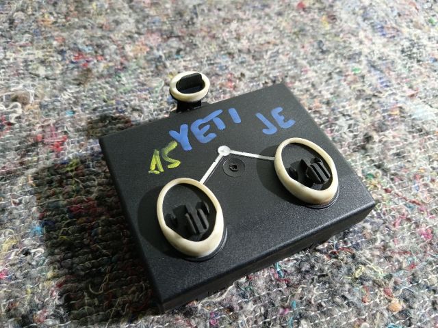 bontott SKODA YETI Jobb első Ajtó Vezérlőegység