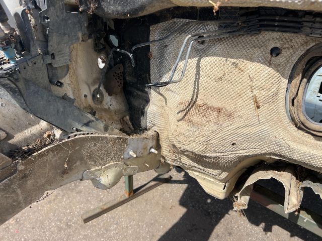 bontott SKODA YETI Jobb első Negyed Karosszéria Csomag