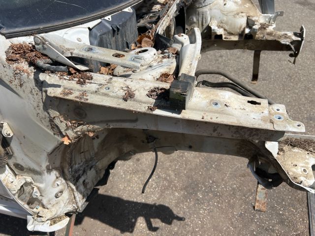 bontott SKODA YETI Jobb első Negyed Karosszéria Csomag