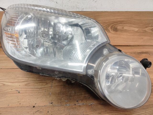 bontott SKODA YETI Jobb Fényszóró