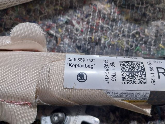 bontott SKODA YETI Jobb Függönylégzsák és Oldallégzsák