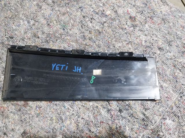 bontott SKODA YETI Jobb hátsó Ablak Díszléc