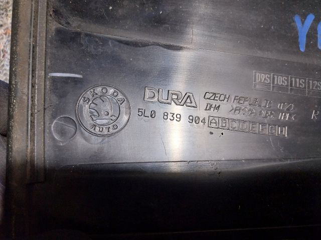 bontott SKODA YETI Jobb hátsó Ablak Díszléc