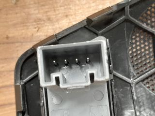 bontott SKODA YETI Jobb hátsó Ablakemelő Kapcsoló