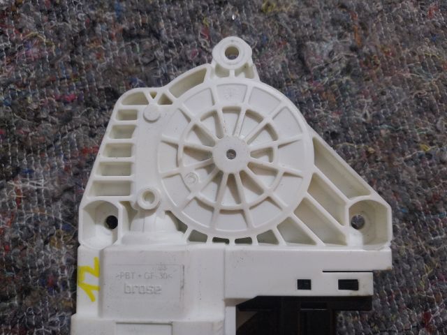 bontott SKODA YETI Jobb hátsó Ablakemelő Motor