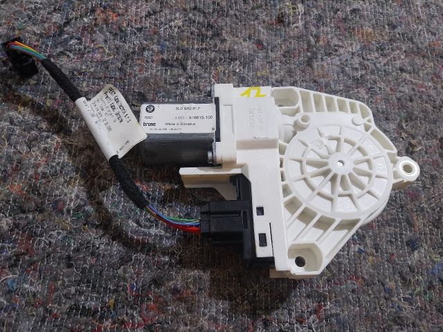 bontott SKODA YETI Jobb hátsó Ablakemelő Motor