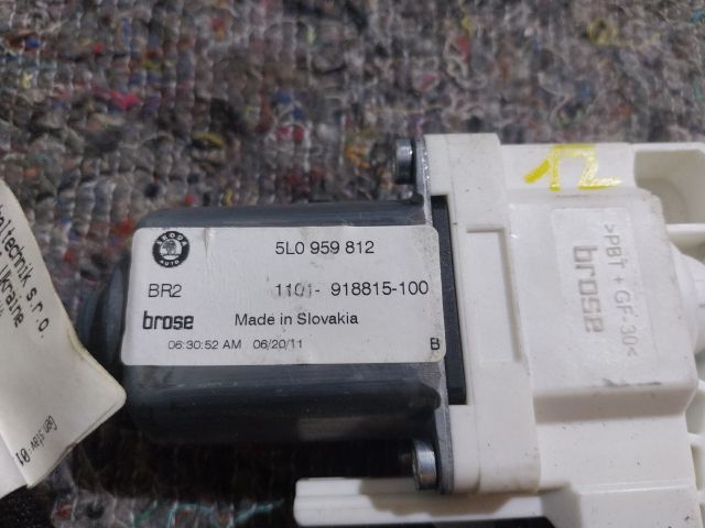 bontott SKODA YETI Jobb hátsó Ablakemelő Motor