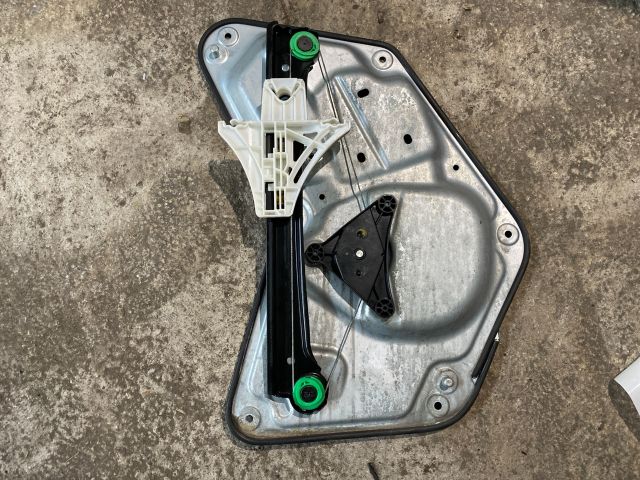 bontott SKODA YETI Jobb hátsó Ablakemelő Szerkezet (Elektromos)