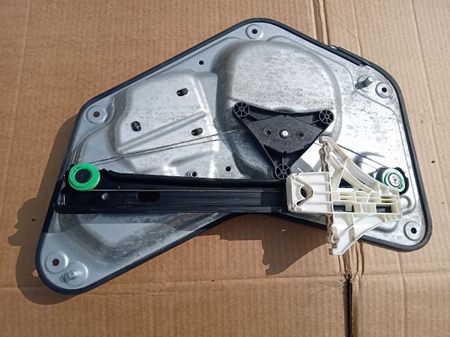 bontott SKODA YETI Jobb hátsó Ablakemelő Szerkezet (Elektromos)