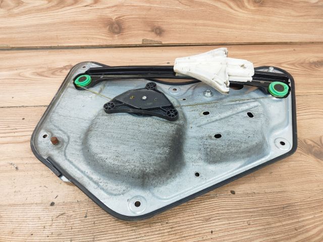 bontott SKODA YETI Jobb hátsó Ablakemelő Szerkezet (Elektromos)