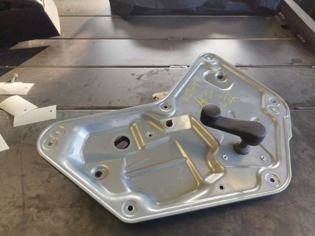 bontott SKODA YETI Jobb hátsó Ablakemelő Szerkezet (Mechanikus)