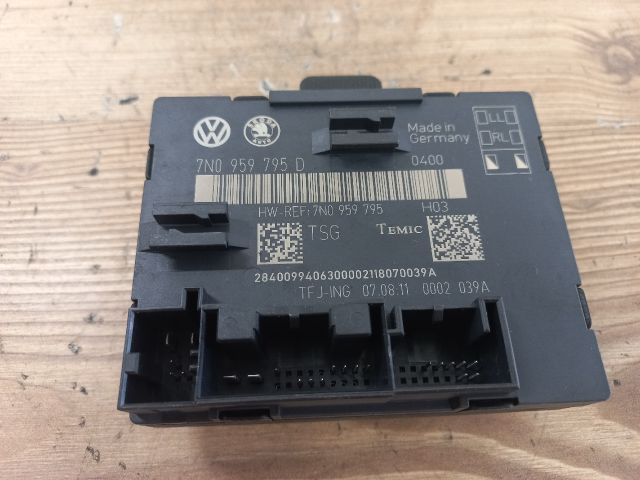 bontott SKODA YETI Jobb hátsó Ajtó Vezérlőegység