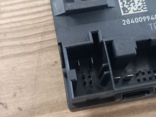 bontott SKODA YETI Jobb hátsó Ajtó Vezérlőegység