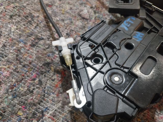 bontott SKODA YETI Jobb hátsó Ajtózár