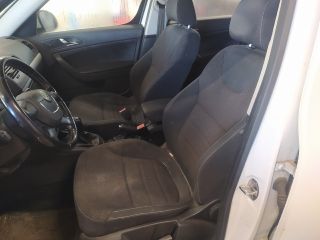 bontott SKODA YETI Jobb hátsó Csomagtér Burkolat (Műanyag)