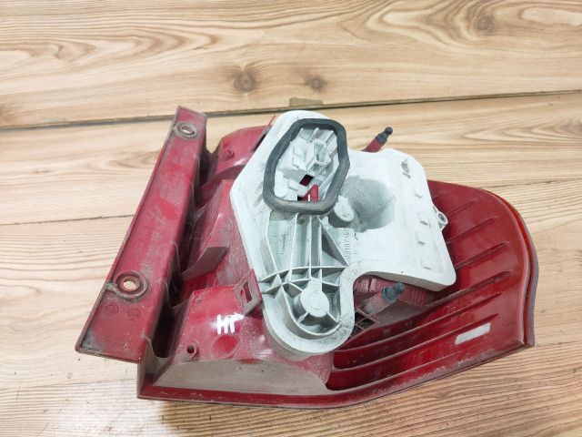 bontott SKODA YETI Jobb Hátsó Lámpa