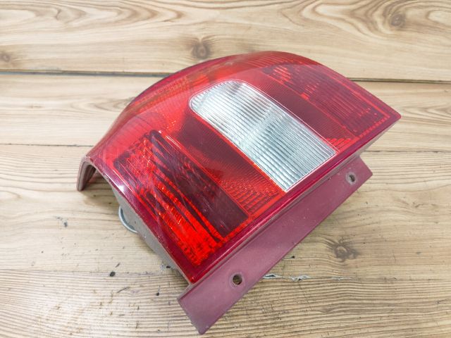 bontott SKODA YETI Jobb Hátsó Lámpa