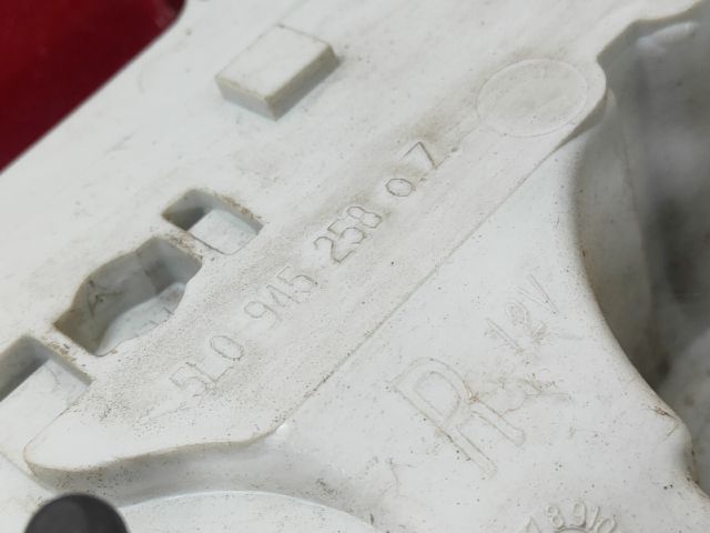 bontott SKODA YETI Jobb Hátsó Lámpa